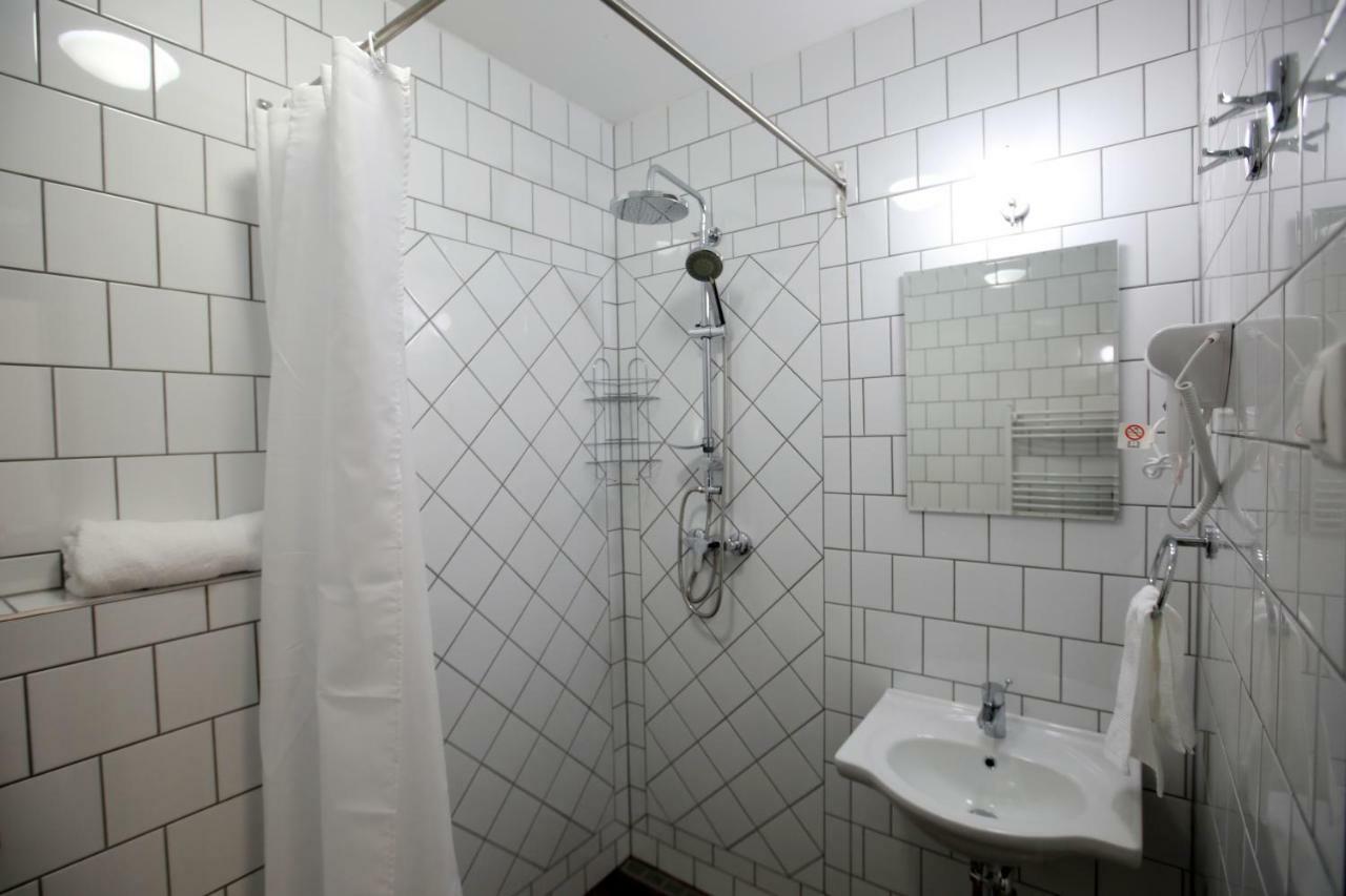 Varga Vendeghaz Sumegpraga Exteriör bild